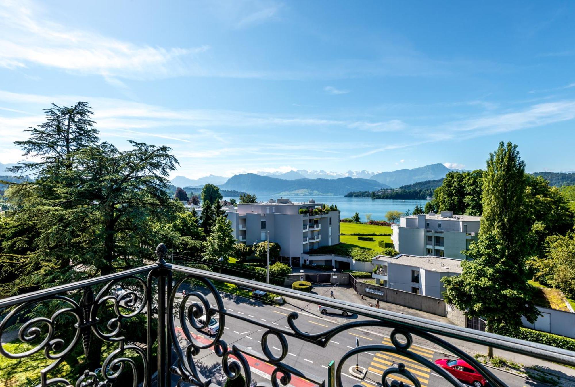 Grand Europe Hotel