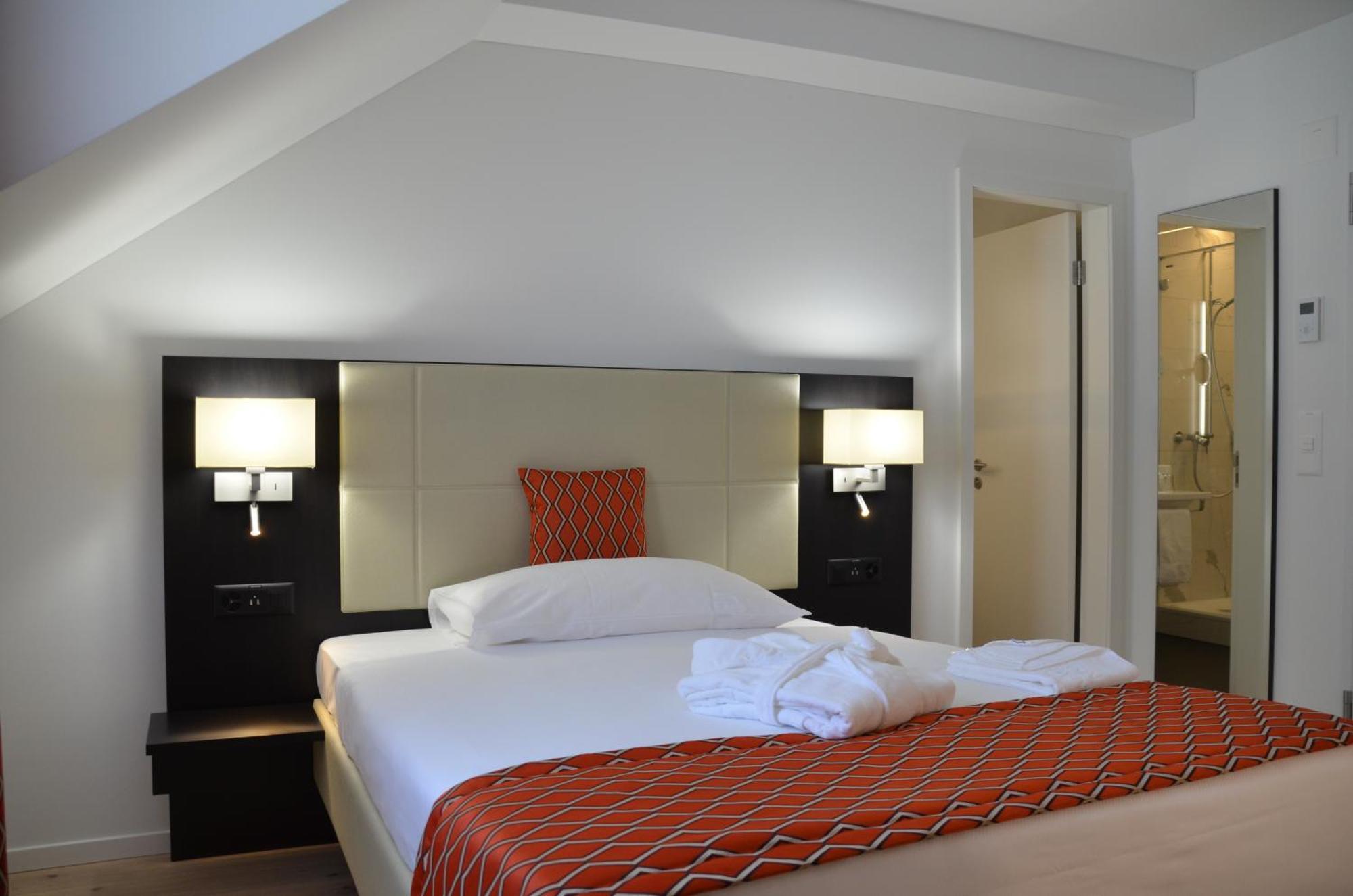 Hotel Grand Europe 4*