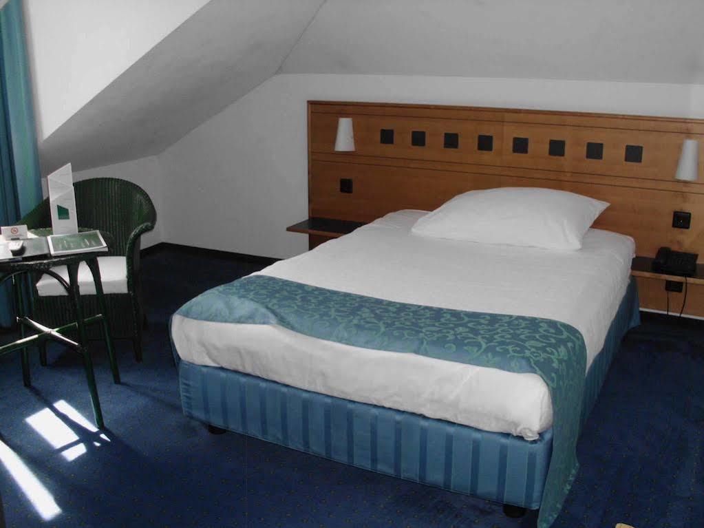 Grand Europe Hotel