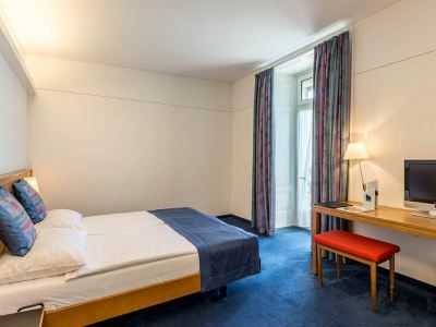 Grand Europe Hotel 4*