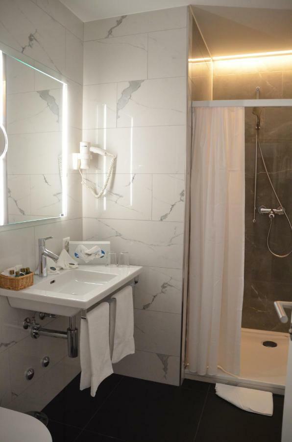 Hotel Grand Europe 4*