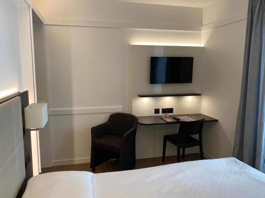 Grand Europe Hotel